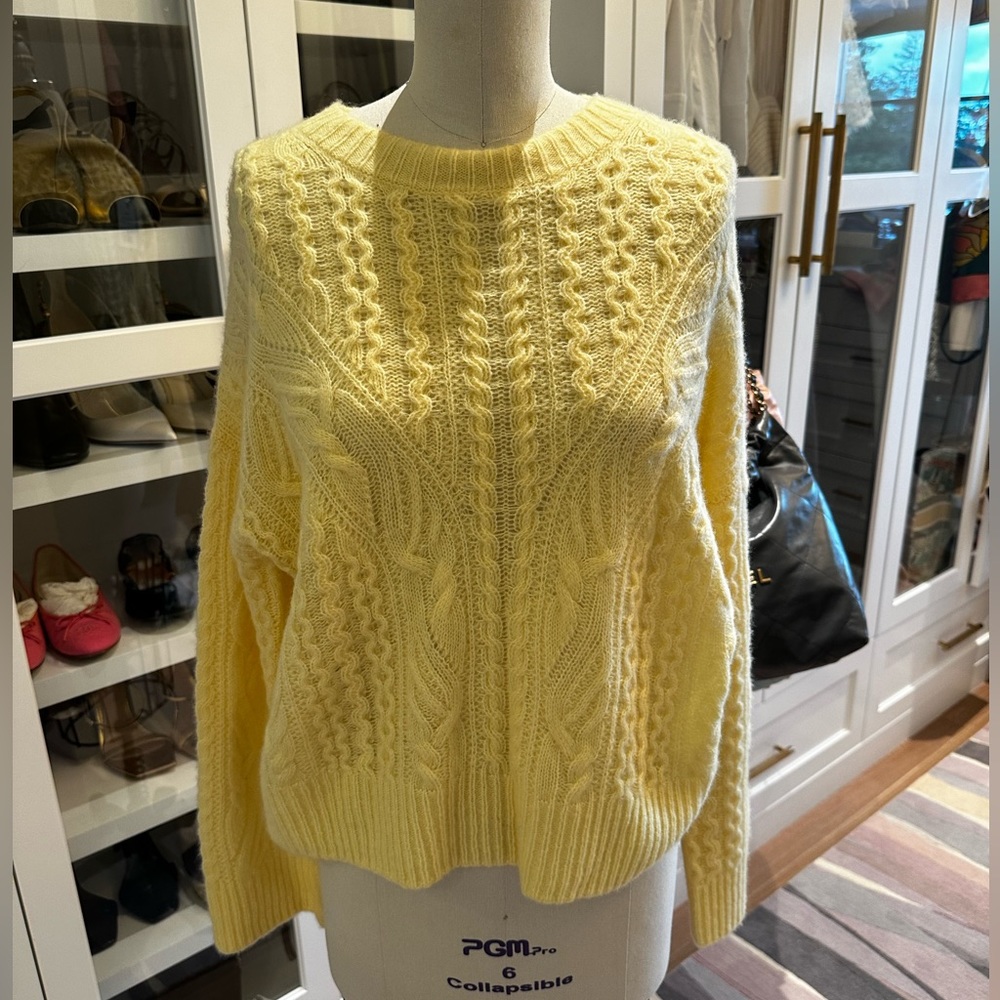 NWT Vince Yellow Cableknit Sweater Size M